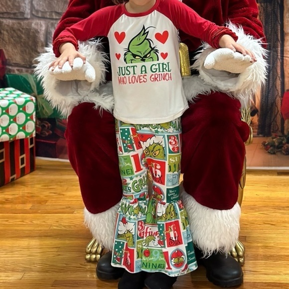 Handmade Boutique Kid’s 4T Christmas SET Top & Pants Grinch Girl’s Bellbottoms - Picture 5 of 5